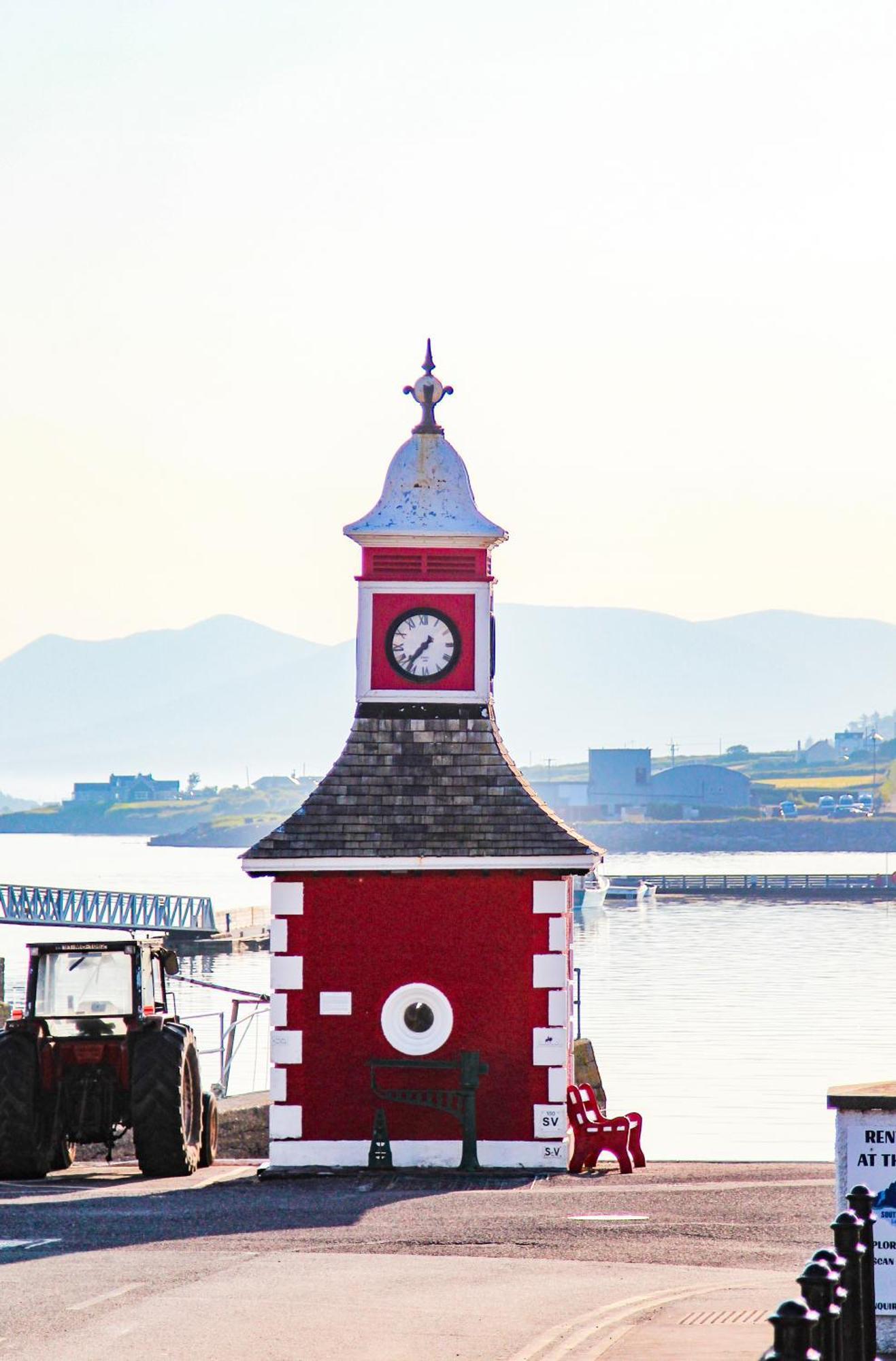 Hotel Double Decker Bus At Valentia Island Escape Chapeltown Exterior foto