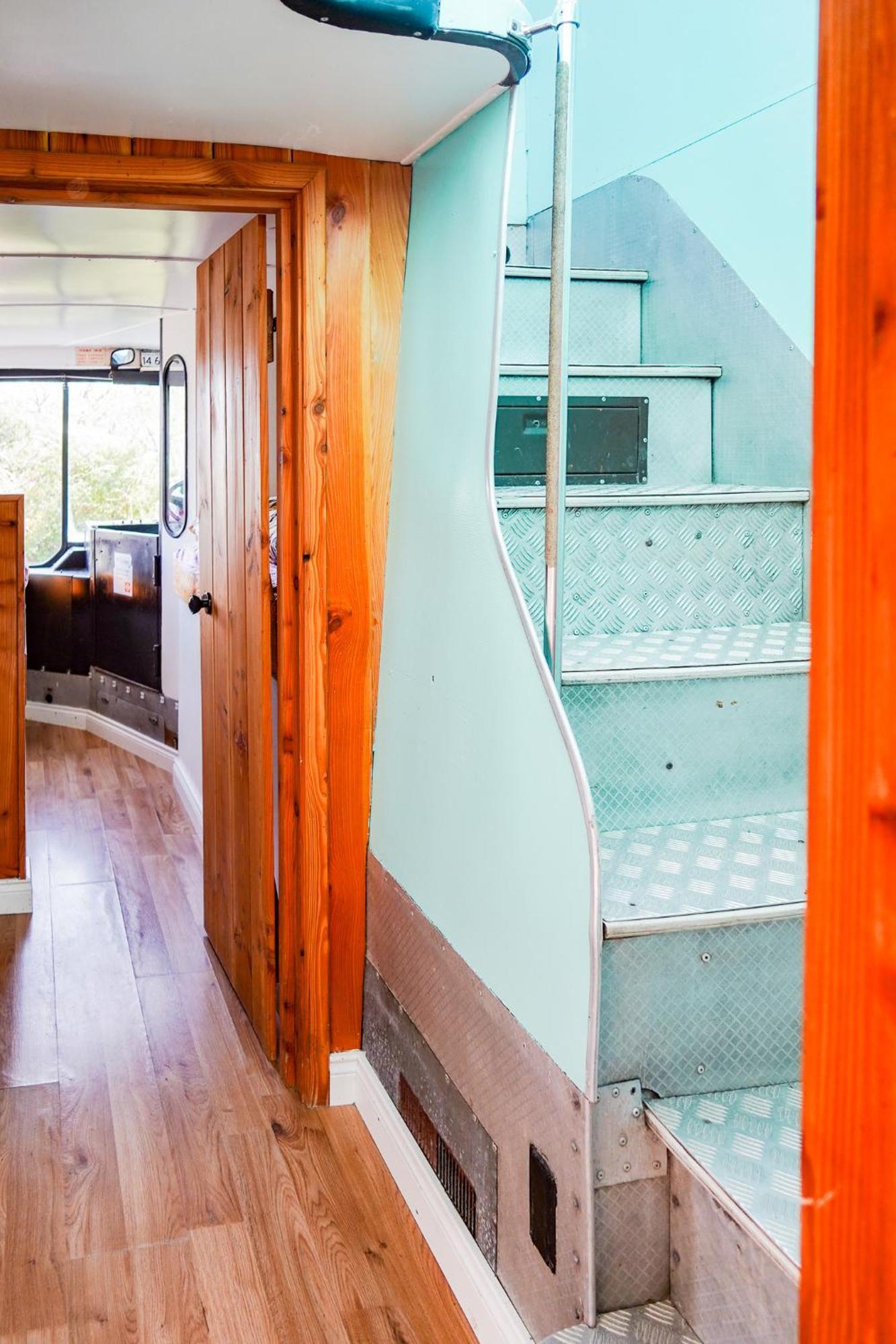 Hotel Double Decker Bus At Valentia Island Escape Chapeltown Exterior foto