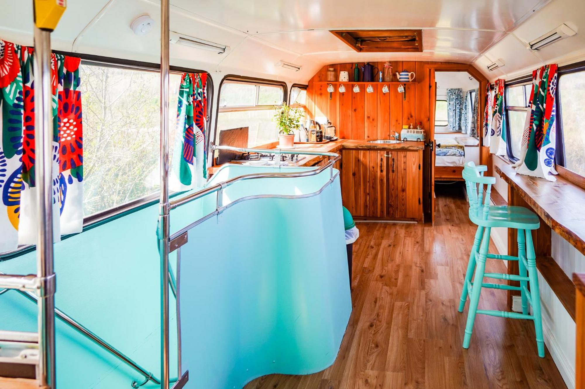 Hotel Double Decker Bus At Valentia Island Escape Chapeltown Exterior foto