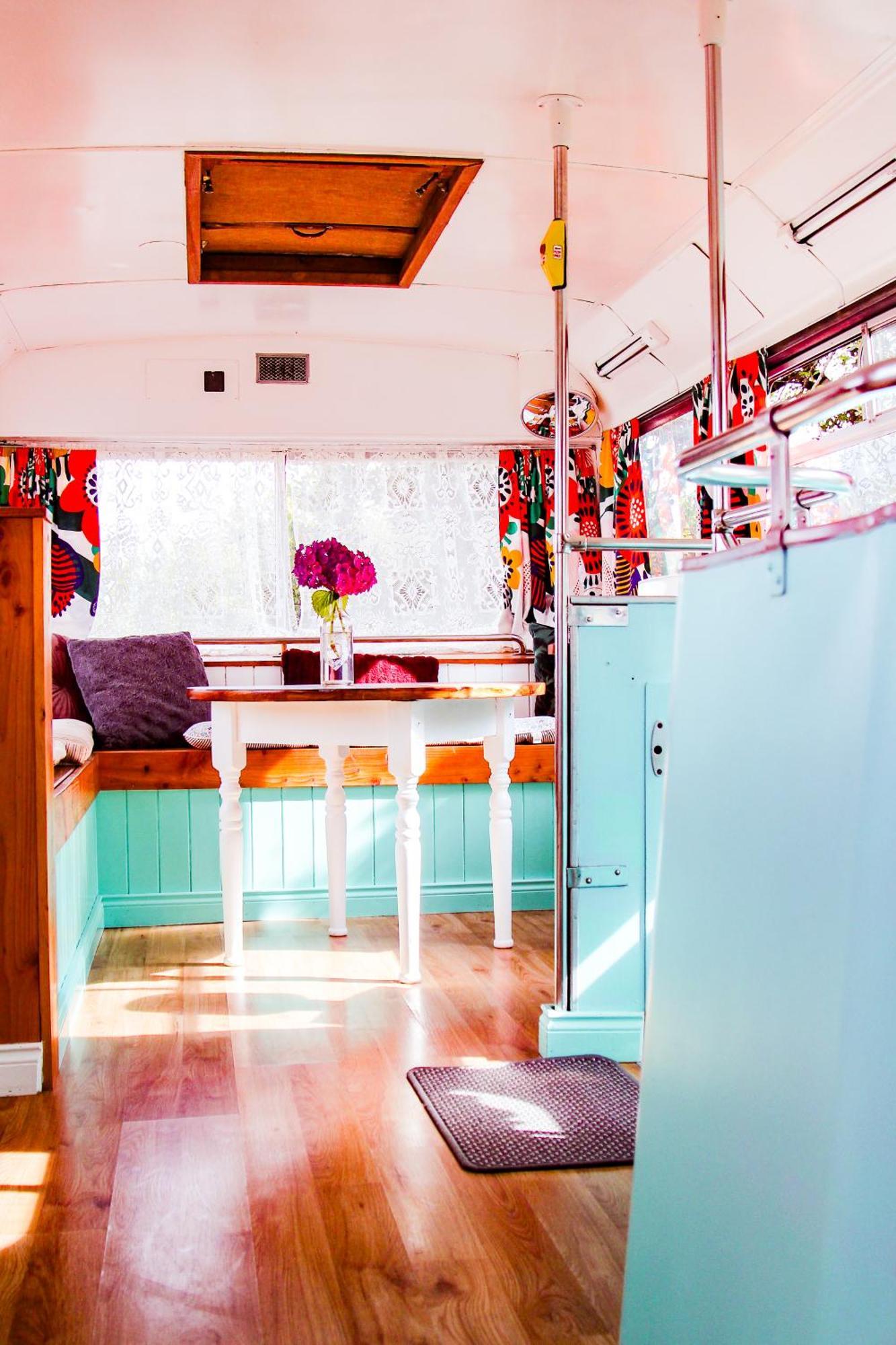 Hotel Double Decker Bus At Valentia Island Escape Chapeltown Exterior foto